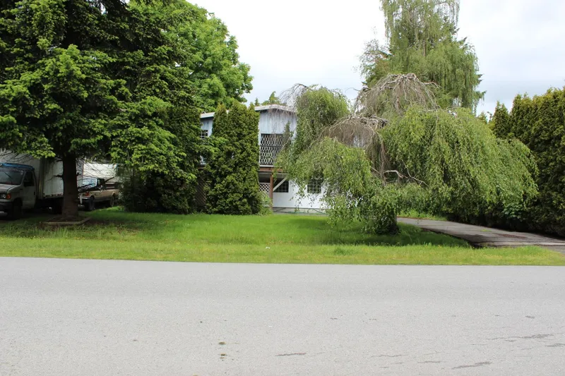 8815 COOK CRESCENT - photo 2 of 14