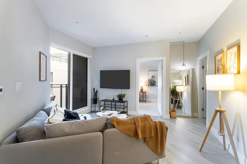 513 3588 SAWMILL CRESCENT - photo 2 of 25