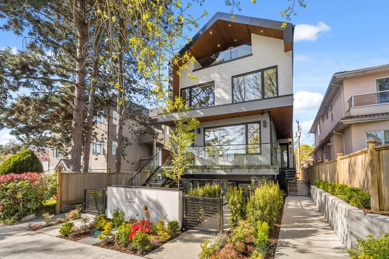 679 W 18TH AVENUE - photo 1 of 25