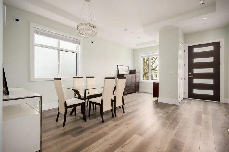 1 58 E 39TH AVENUE - photo 3 of 25