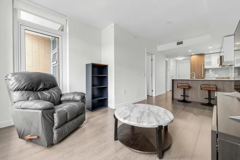 405 618 CARNARVON STREET - photo 3 of 25