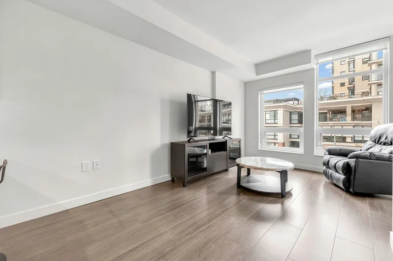 405 618 CARNARVON STREET - photo 4 of 25