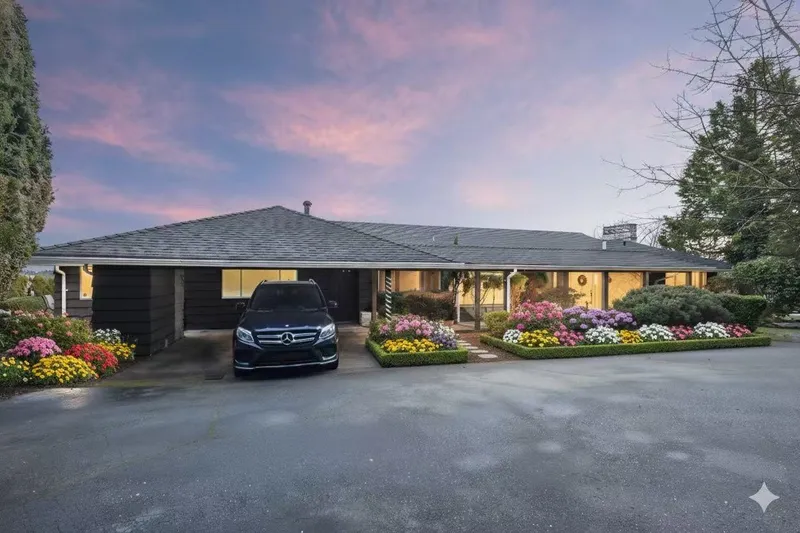 875 EYREMOUNT DRIVE - photo 2 of 25