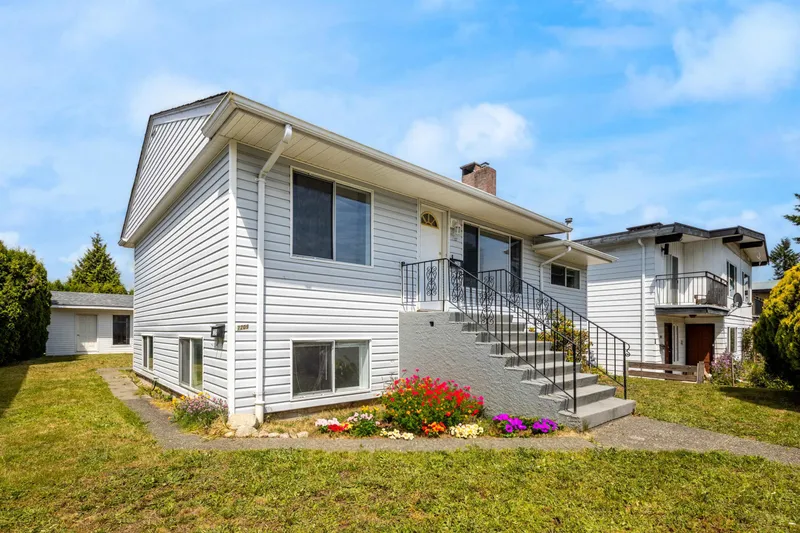 7209 ELWELL STREET - photo 2 of 25