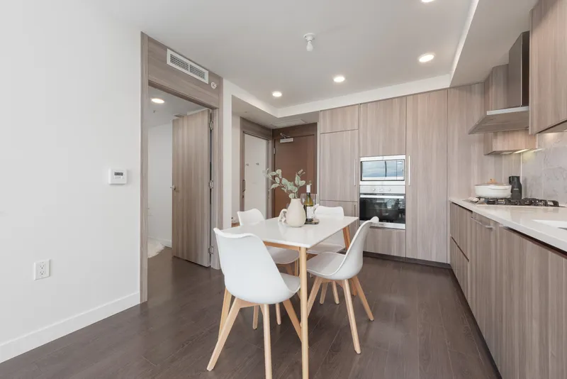 2105 433 SW MARINE DRIVE - photo 3 of 25