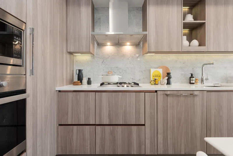 2105 433 SW MARINE DRIVE - photo 4 of 25