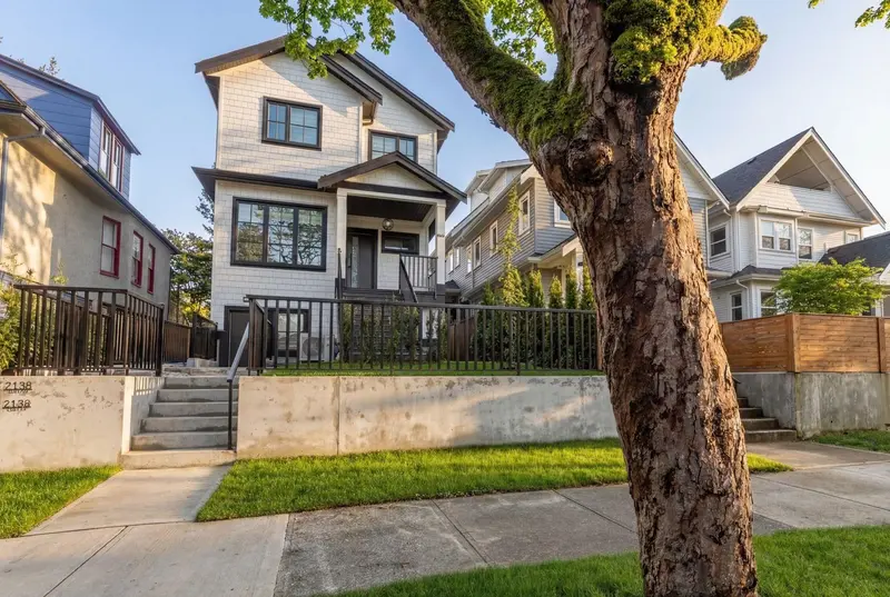 2136 VENABLES STREET - photo 1 of 25