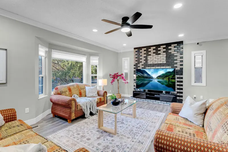 14458 CHARTWELL DRIVE - photo 3 of 24