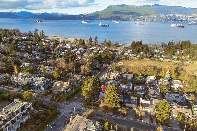 4489 W 2ND AVENUE - photo 3 of 25