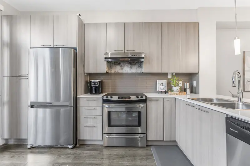 98 19433 68 AVENUE - photo 4 of 25