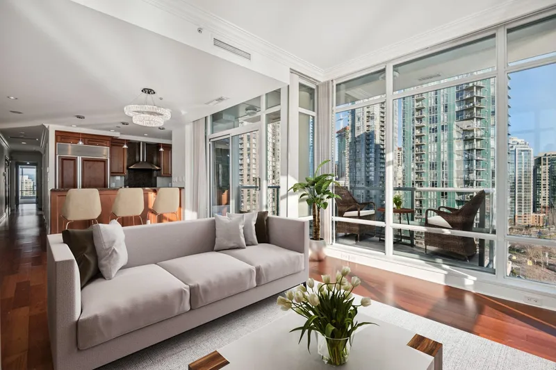 1903 1515 HOMER MEWS - photo 2 of 25