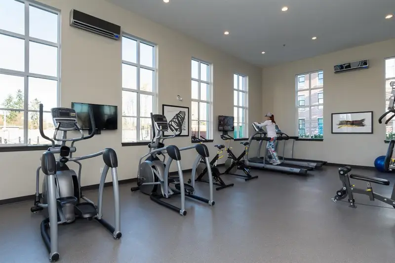 311 3323 151 STREET - photo 2 of 6