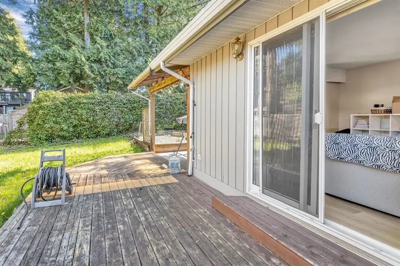 14726 60A AVENUE - photo 4 of 25