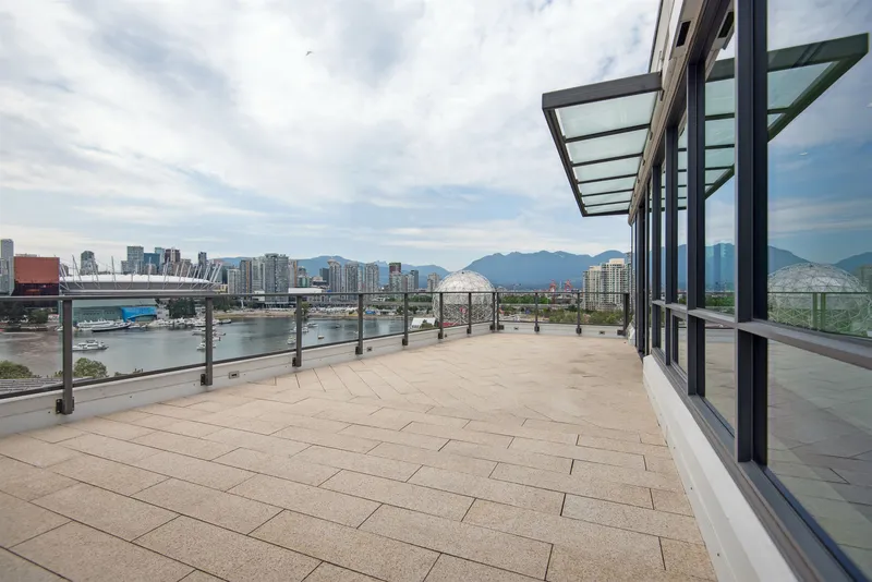 1202 1678 PULLMAN PORTER STREET - photo 1 of 22