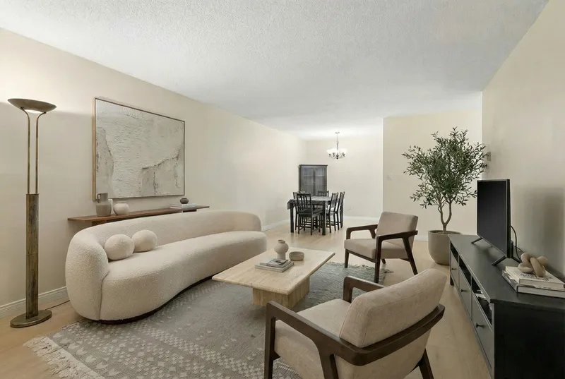 404 9644 134 STREET - photo 3 of 20