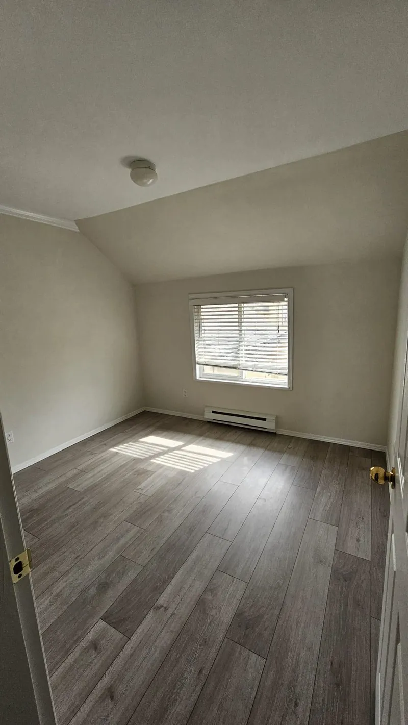 10 4788 57 STREET - photo 4 of 15