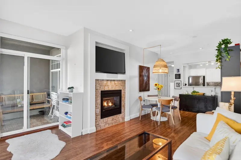 304 588 TWELFTH STREET - photo 1 of 25