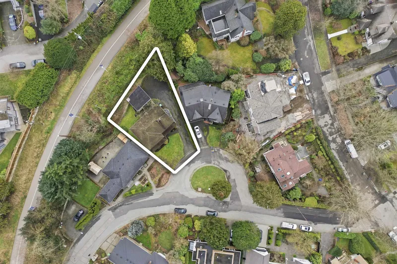 1840 QUILCHENA CRESCENT - photo 3 of 25