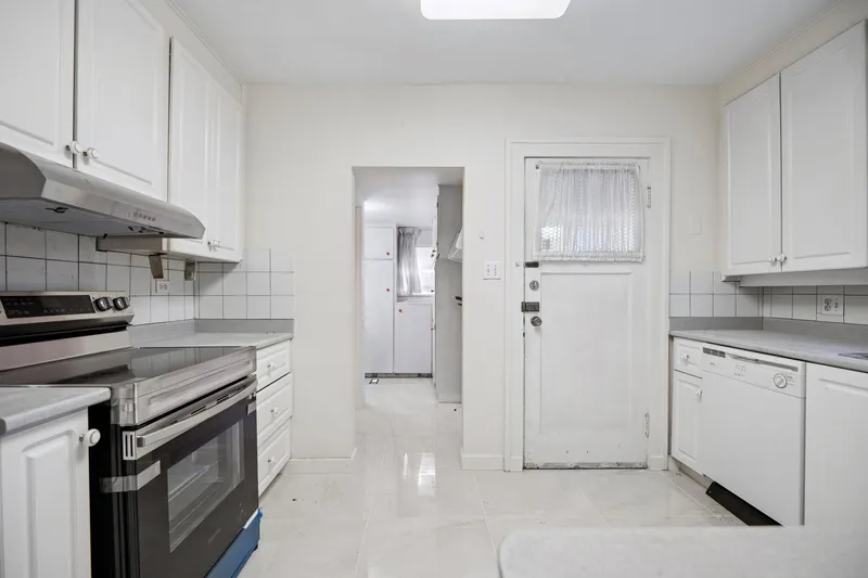 4470 OSLER STREET - photo 4 of 10