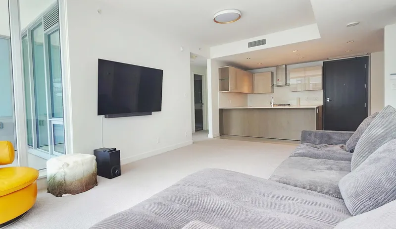 611 6633 PEARSON WAY - photo 2 of 17