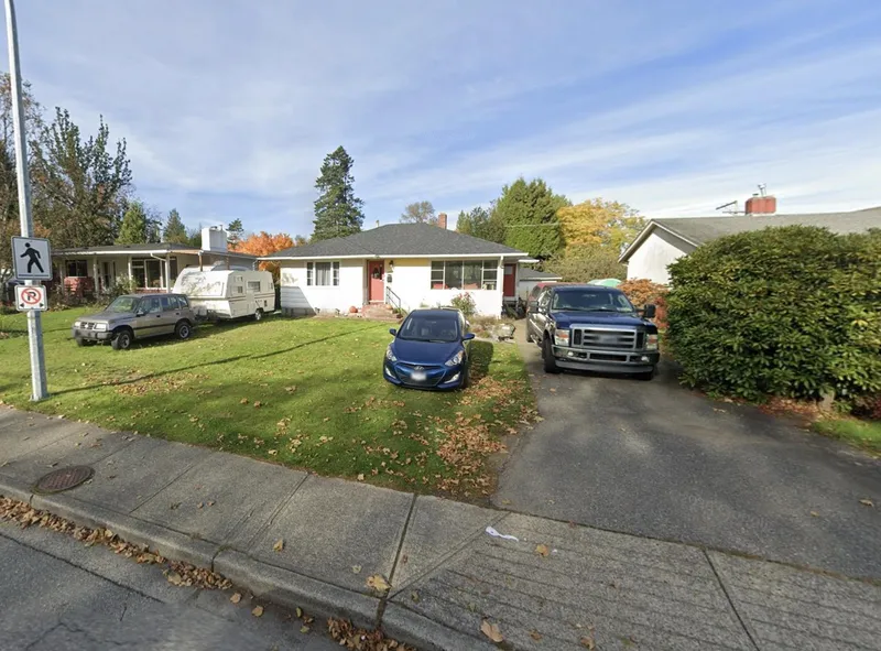 33533 CANNON AVENUE - photo 3 of 7