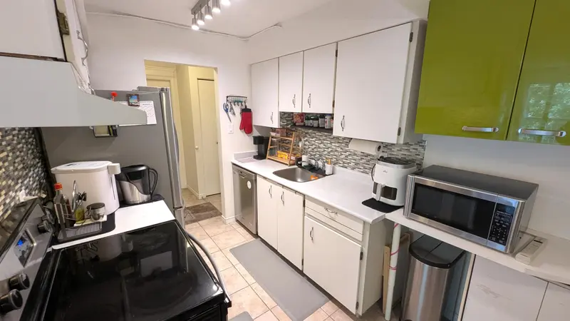 308 7428 19TH AVENUE - photo 4 of 15