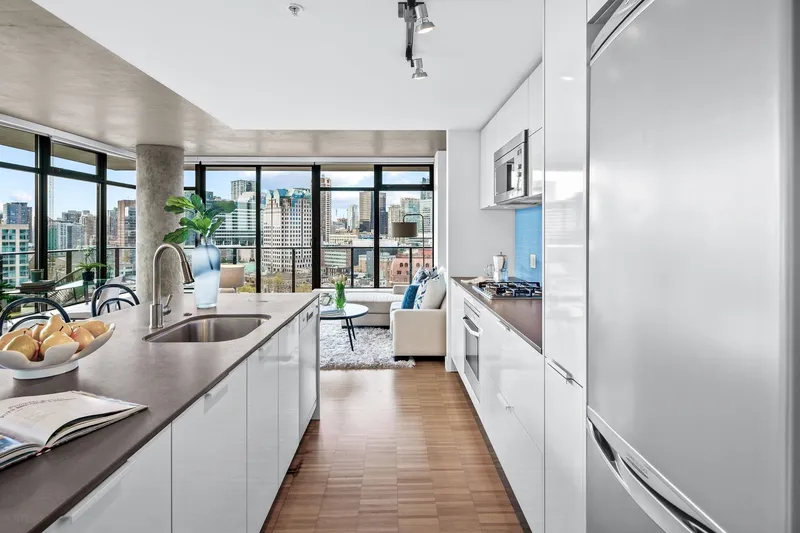 2105 108 W CORDOVA STREET - photo 2 of 25