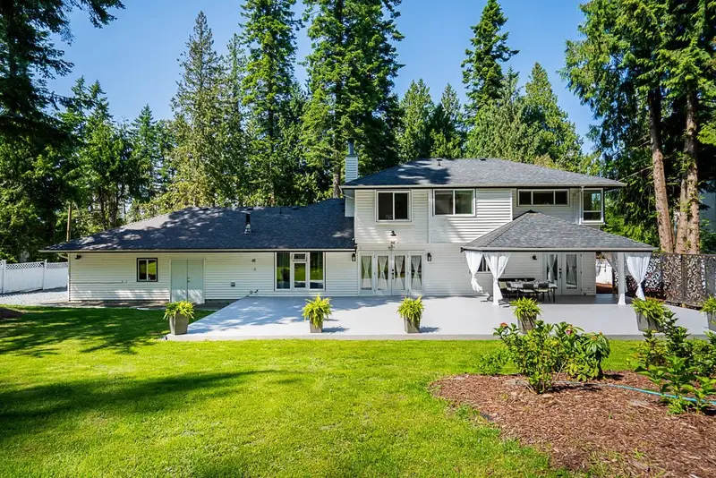 13774 CRESCENT ROAD - photo 3 of 25