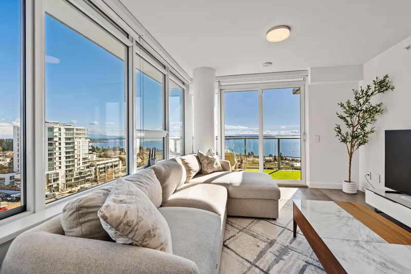 1007 15165 THRIFT AVENUE - photo 3 of 25