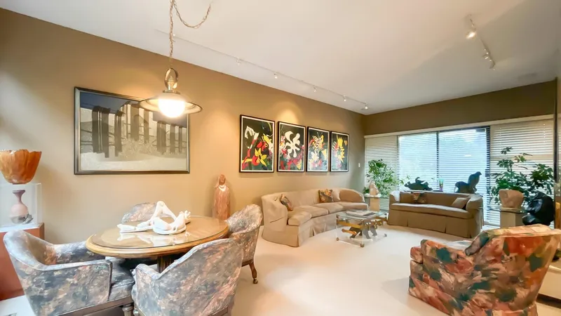 326 GREENSBORO PLACE - photo 4 of 25