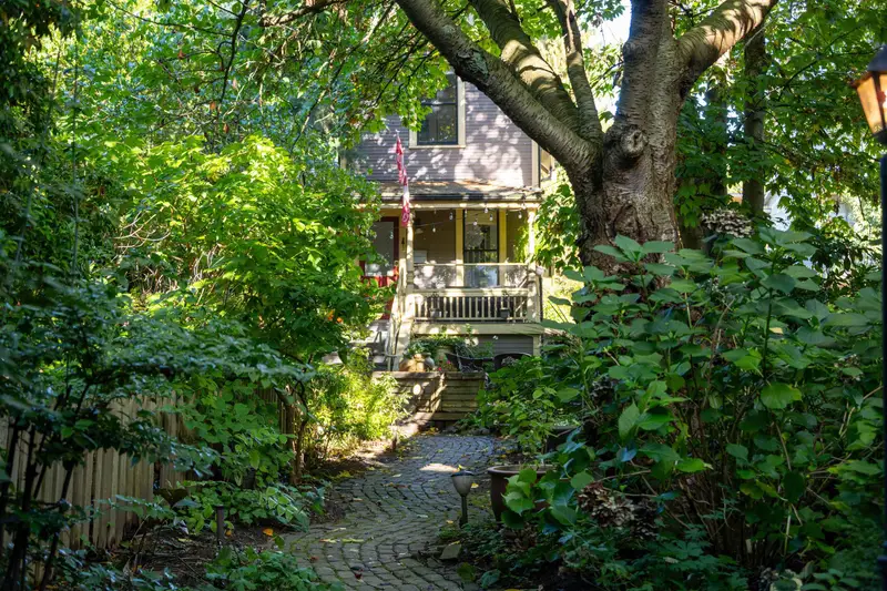 1119 PENDRELL STREET - photo 4 of 13