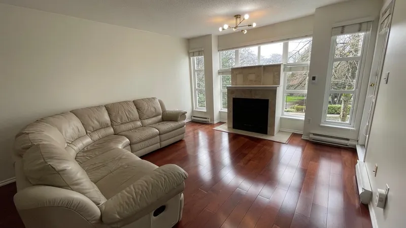 302 8728 SW MARINE DRIVE - photo 3 of 19