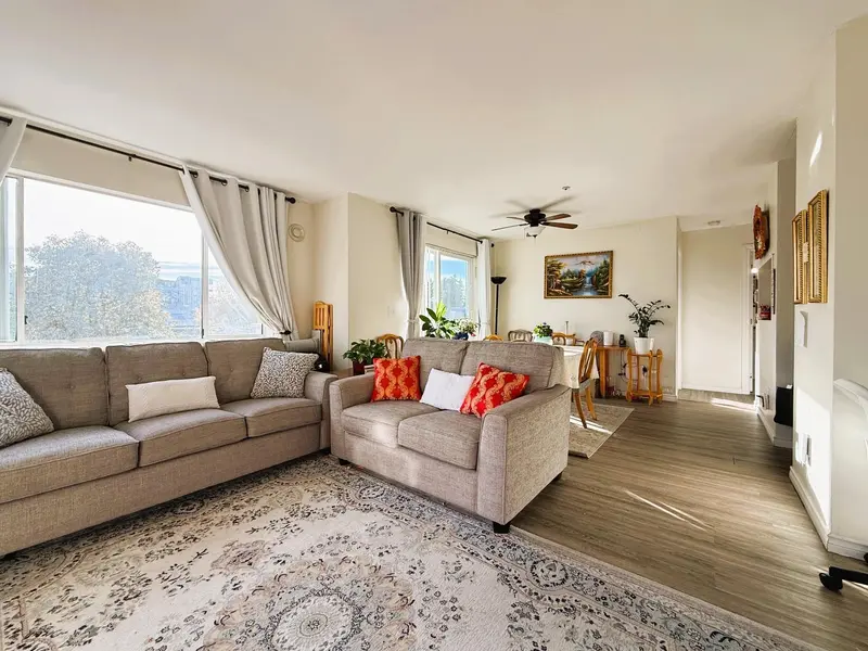 437 32830 GEORGE FERGUSON WAY - photo 4 of 14