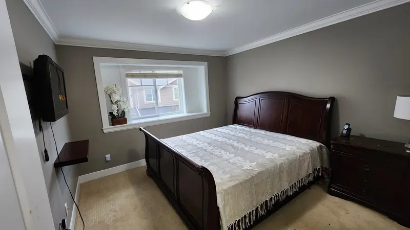 17 6383 140 STREET - photo 4 of 4