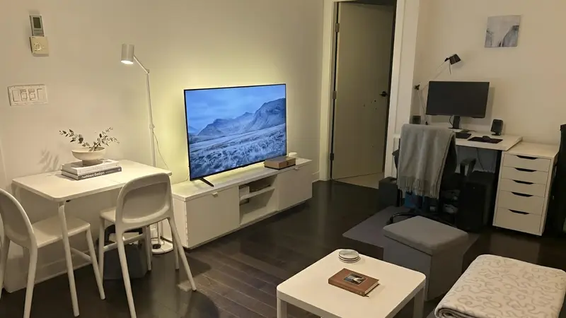 909 10777 UNIVERSITY DRIVE - photo 3 of 8