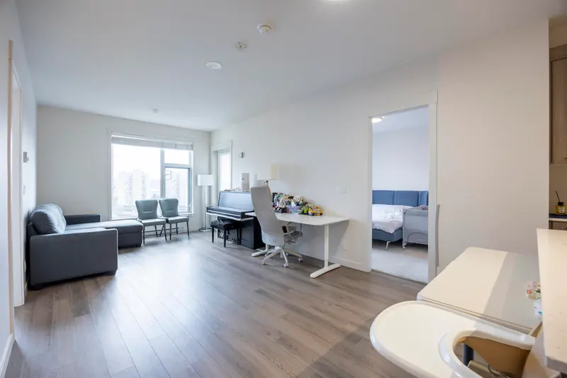 405 1012 AUCKLAND STREET - photo 2 of 25