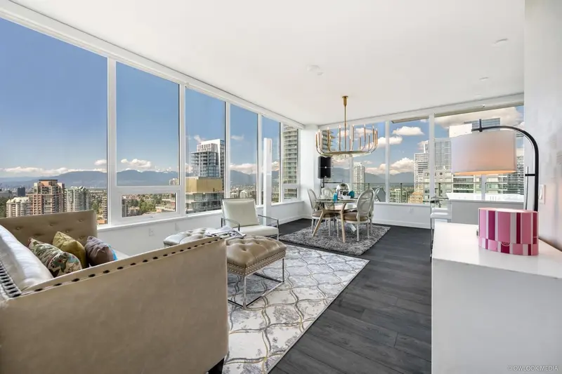 3204 6463 SILVER AVENUE - photo 1 of 18