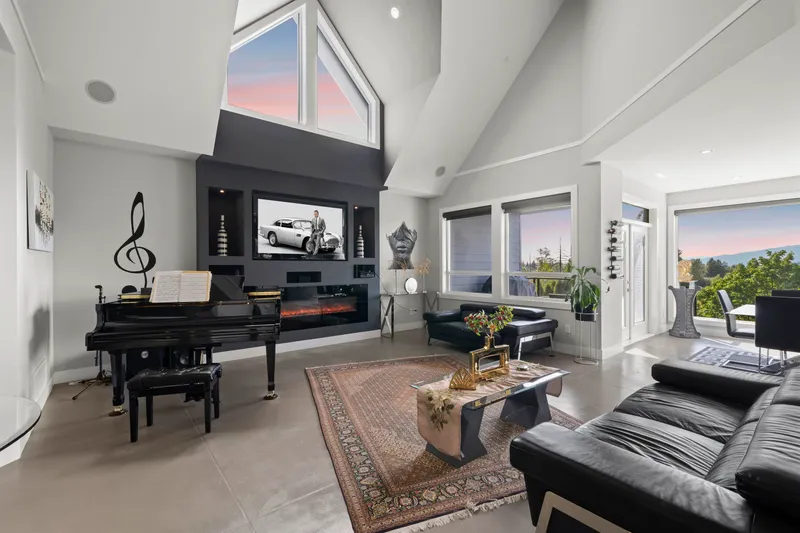 13645 MCKERCHER DRIVE - photo 4 of 25