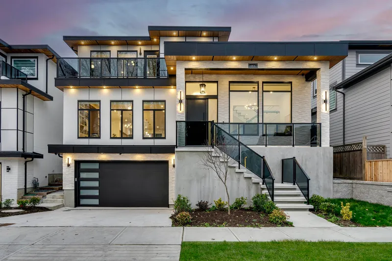 16647 18 AVENUE - photo 1 of 25