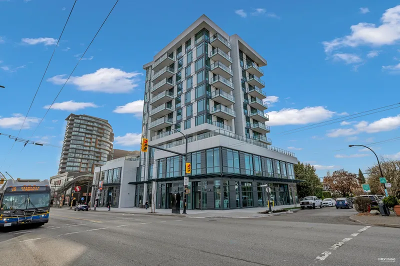 304 8415 GRANVILLE STREET - photo 2 of 11