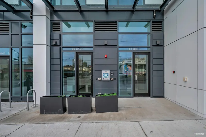 304 8415 GRANVILLE STREET - photo 3 of 11