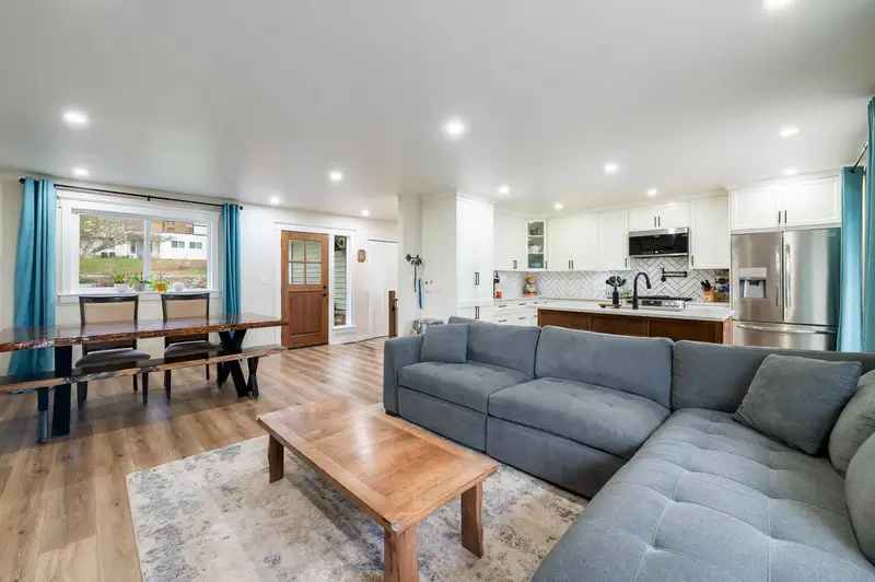 32972 ARBUTUS AVENUE - photo 4 of 25