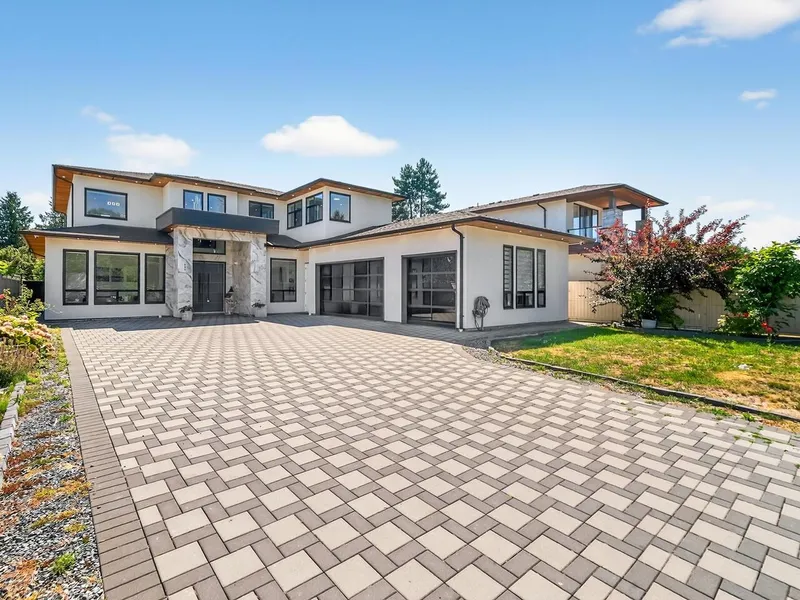 11800 KING ROAD - photo 1 of 24