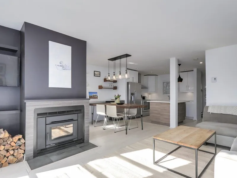 29 900 W 17TH STREET - photo 2 of 25