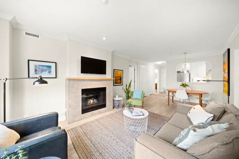 123 12633 NO. 2 ROAD - photo 4 of 25