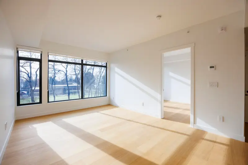 404 6485 MANITOBA STREET - photo 2 of 25