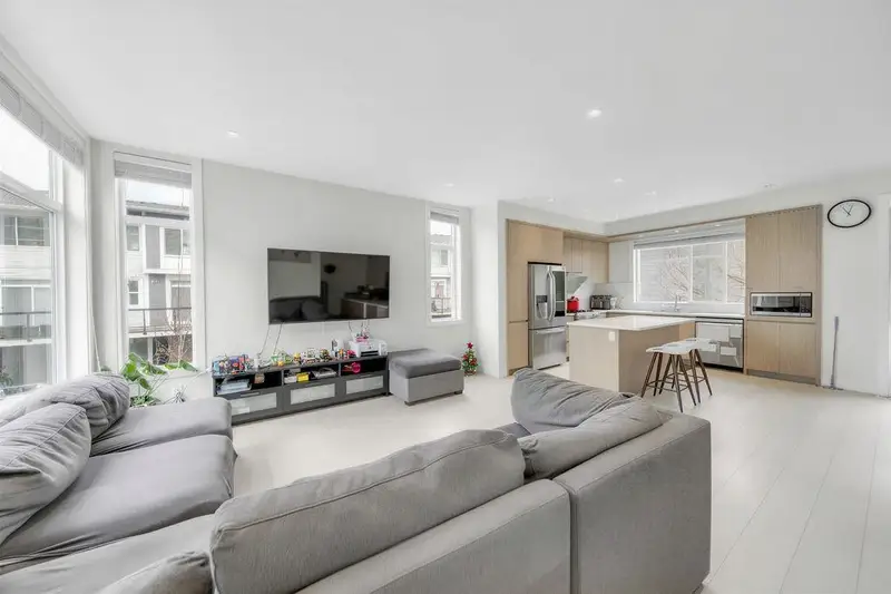 14 2328 167A STREET - photo 3 of 24