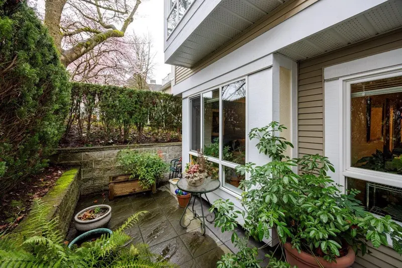 79 6588 SOUTHOAKS CRESCENT - photo 3 of 25