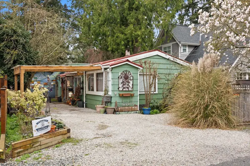 1543 BRAID ROAD - photo 3 of 14