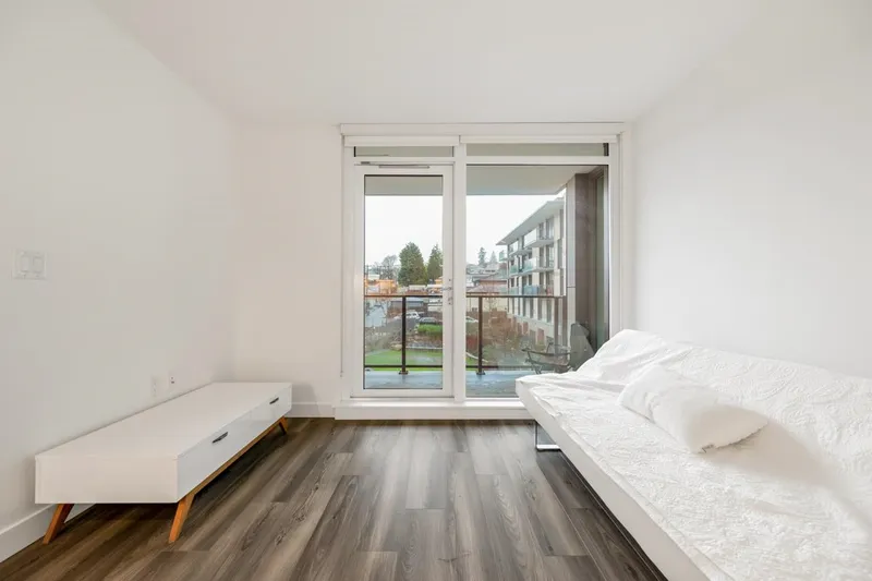 316 8181 CHESTER STREET - photo 3 of 25